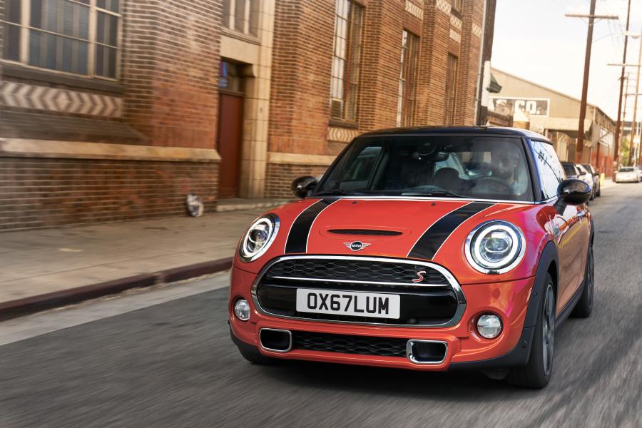  Mini Cooper S (F56) 2018 года  (WW) (фото 45 из 196)